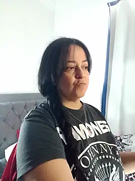 lucia vonne  online show from July 24, 2026, 4:03 pm