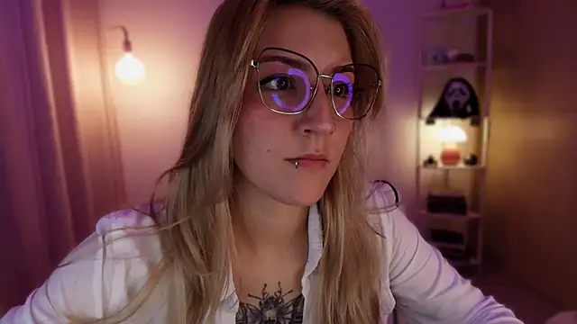 Dakotaa  online show from April 24, 2026, 1:29 am