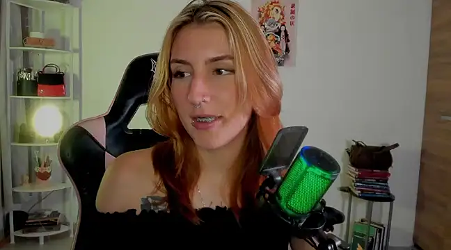 Snapshot of Dakotaa_ chatting on February 2, 2025, 3:54 am Dakotaa  online show from February 2, 2025, 3:54 am