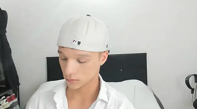 Snapshot of angelcortes chatting on December 24, 2024, 10:55 am angelcortes online show from December 24, 2024, 10:55 am