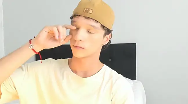 Snapshot of angelcortes chatting on February 25, 2025, 5:08 am angelcortes online show from February 25, 2025, 5:08 am