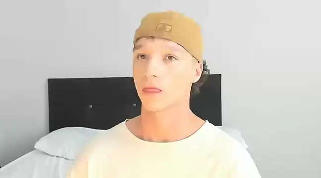 Snapshot of angelcortes chatting on March 1, 2025, 10:53 pm angelcortes online show from March 1, 2025, 10:53 pm