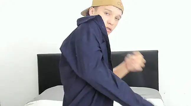 Snapshot of angelcortes chatting on December 31, 2024, 5:18 pm angelcortes online show from December 31, 2024, 5:18 pm