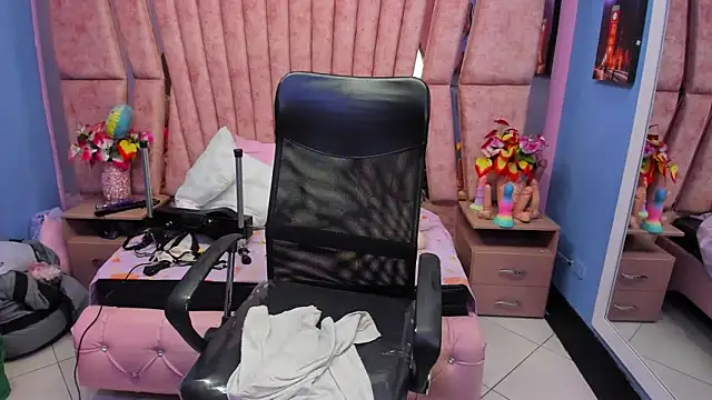 HornySkinny26 online show from February 28, 2026, 5:40 am