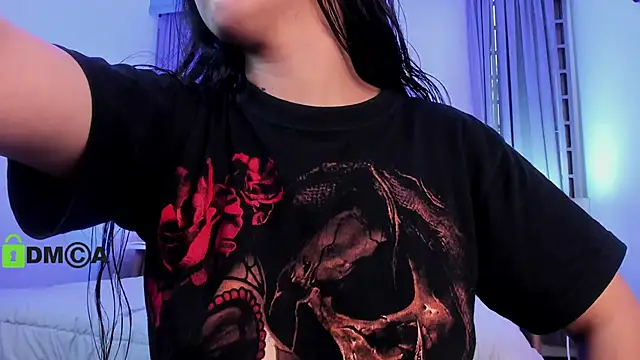 Snapshot of CoralineRicce_ chatting on October 15, 2025, 9:34 pm CoralineRicce  online show from October 15, 2025, 9:34 pm