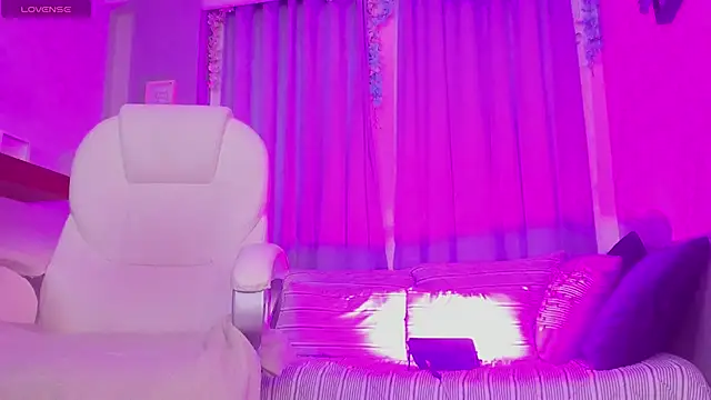 CoralineRicce  online show from January 18, 2025, 4:59 am