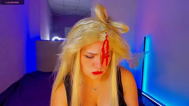 Snapshot of DellaRowe chatting on November 22, 2025, 1:43 pm DellaRowe online show from November 22, 2025, 1:43 pm