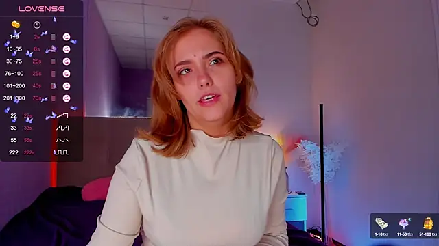 Snapshot of DellaRowe chatting on October 8, 2025, 12:17 pm DellaRowe online show from October 8, 2025, 12:17 pm