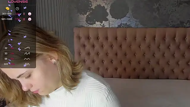 Snapshot of DellaRowe chatting on October 10, 2025, 6:03 am DellaRowe online show from October 10, 2025, 6:03 am