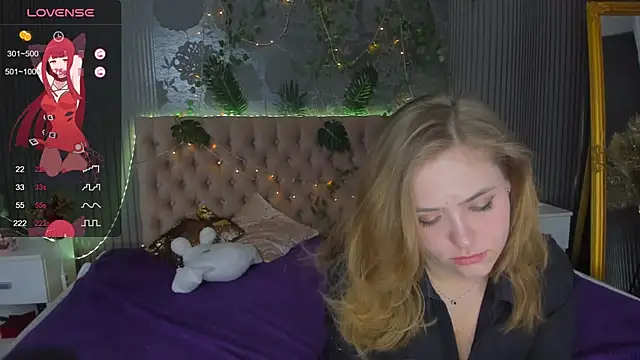 Snapshot of DellaRowe chatting on March 12, 2025, 1:30 pm DellaRowe online show from March 12, 2025, 1:30 pm