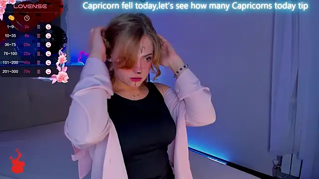 Snapshot of DellaRowe chatting on October 23, 2025, 12:48 pm DellaRowe online show from October 23, 2025, 12:48 pm