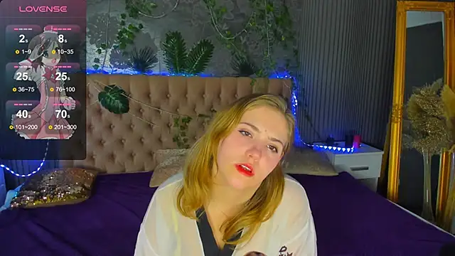 Snapshot of DellaRowe chatting on February 24, 2025, 4:36 pm DellaRowe online show from February 24, 2025, 4:36 pm