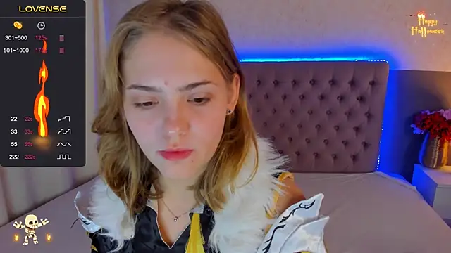 Snapshot of DellaRowe chatting on November 2, 2025, 6:40 am DellaRowe online show from November 2, 2025, 6:40 am