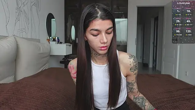 vinkitinkii online show from October 29, 2025, 7:40 am