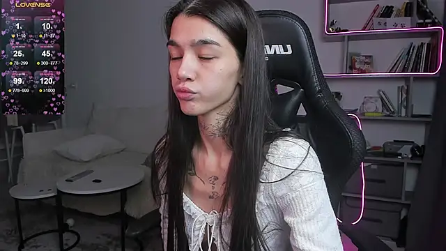 vinkitinkii online show from February 4, 2025, 9:49 am