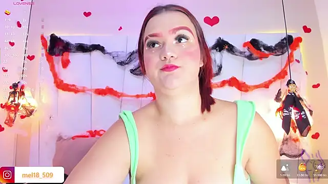 Snapshot of MelanieKlaus chatting on October 22, 2025, 11:20 am MelanieKlaus online show from October 22, 2025, 11:20 am