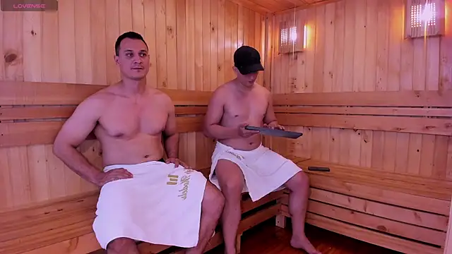 hot  guys  online show from June 4, 2026, 7:29 pm