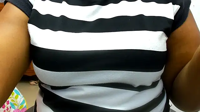 Snapshot of Camila_sandoval_01 chatting on October 15, 2025, 1:52 pm Camila sandoval 01 online show from October 15, 2025, 1:52 pm