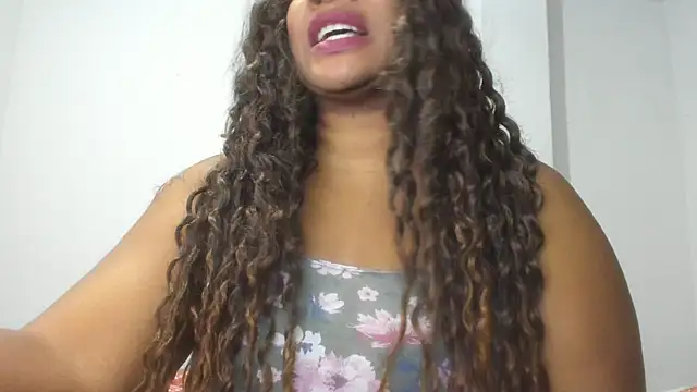 Snapshot of Camila_sandoval_01 chatting on March 5, 2025, 4:02 am Camila sandoval 01 online show from March 5, 2025, 4:02 am