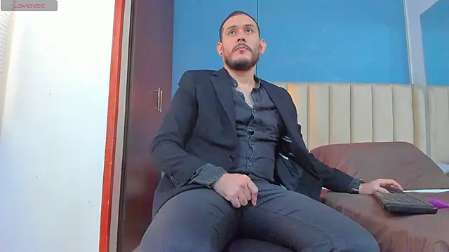 jeanpiere  online show from November 9, 2025, 12:31 pm