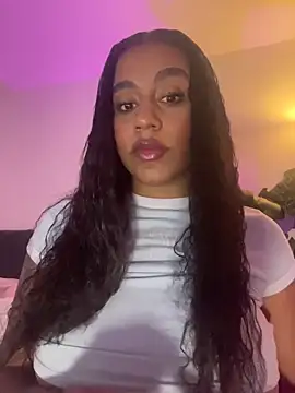 charlotteeruss online show from February 3, 2026, 7:24 am