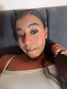 charlotteeruss online show from August 1, 2026, 2:31 am