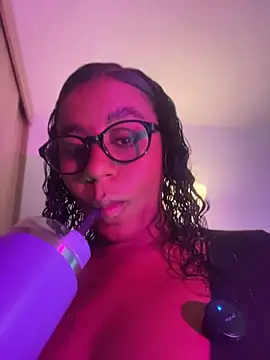 charlotteeruss online show from July 9, 2026, 8:30 pm