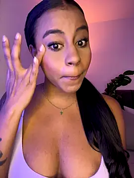 charlotteeruss online show from October 9, 2025, 5:30 am