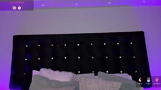 charlotteeruss online show from January 29, 2025, 3:01 am