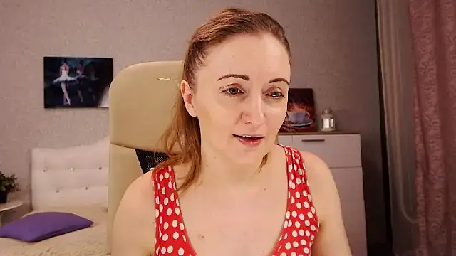 Snapshot of BettyFootFetish chatting on February 8, 2025, 11:55 am BettyFootFetish online show from February 8, 2025, 11:55 am