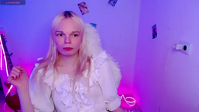 Emily Nyaffee online show from December 2, 2025, 12:11 am