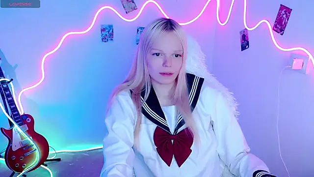 Snapshot of Emily_Nyaffee chatting on September 29, 2025, 2:34 pm Emily Nyaffee online show from September 29, 2025, 2:34 pm