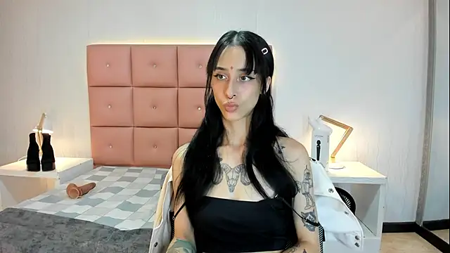 lhiamfit online show from September 25, 2025, 5:19 pm