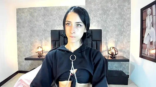 lhiamfit online show from January 7, 2025, 6:27 am