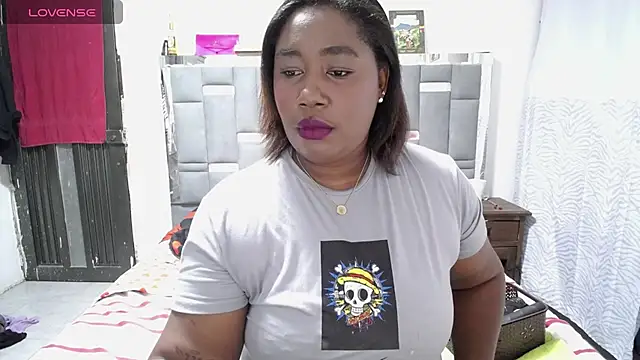 Snapshot of thickebonymilfF chatting on September 11, 2025, 4:34 am thickebonymilfF online show from September 11, 2025, 4:34 am