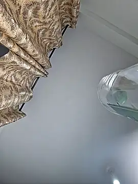 Snapshot of hornycreamybabe chatting on September 28, 2025, 2:13 pm hornycreamybabe online show from September 28, 2025, 2:13 pm