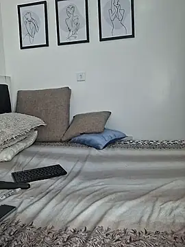 Snapshot of hornycreamybabe chatting on October 11, 2025, 4:57 am hornycreamybabe online show from October 11, 2025, 4:57 am