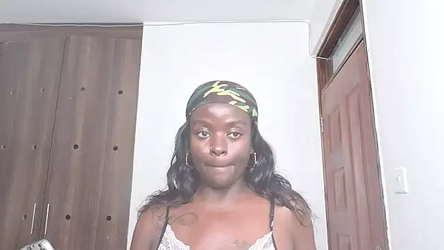 hornycreamybabe online show from July 11, 2026, 5:57 pm