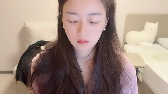 A-xena online show from October 24, 2025, 2:43 am