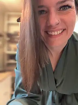 Snapshot of LadyLena1 chatting on January 24, 2025, 6:14 pm LadyLena1 online show from January 24, 2025, 6:14 pm