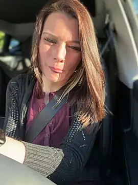 Snapshot of LadyLena1 chatting on September 28, 2025, 12:39 am LadyLena1 online show from September 28, 2025, 12:39 am