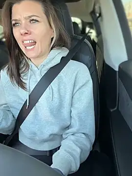 Snapshot of LadyLena1 chatting on October 29, 2025, 6:18 pm LadyLena1 online show from October 29, 2025, 6:18 pm