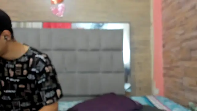 Snapshot of chicasirbo chatting on October 25, 2025, 12:32 am chicasirbo online show from October 25, 2025, 12:32 am