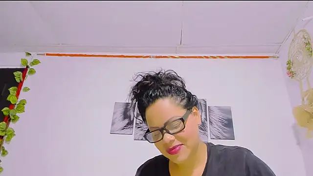 Alhelqueen online show from February 14, 2025, 11:09 pm