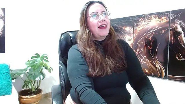 amalia brunette online show from April 18, 2026, 9:37 pm