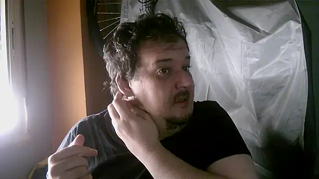 Snapshot of porkorossy chatting on October 27, 2025, 9:21 am porkorossy online show from October 27, 2025, 9:21 am