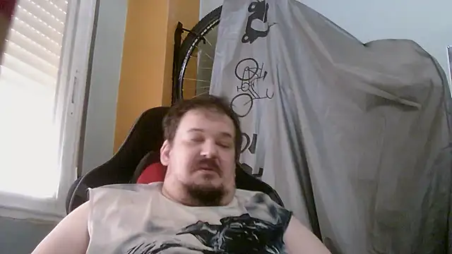 porkorossy online show from May 12, 2026, 9:26 am