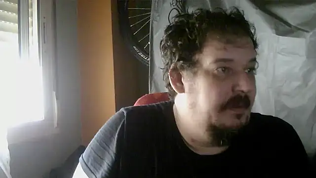 Snapshot of porkorossy chatting on October 22, 2025, 7:41 am porkorossy online show from October 22, 2025, 7:41 am