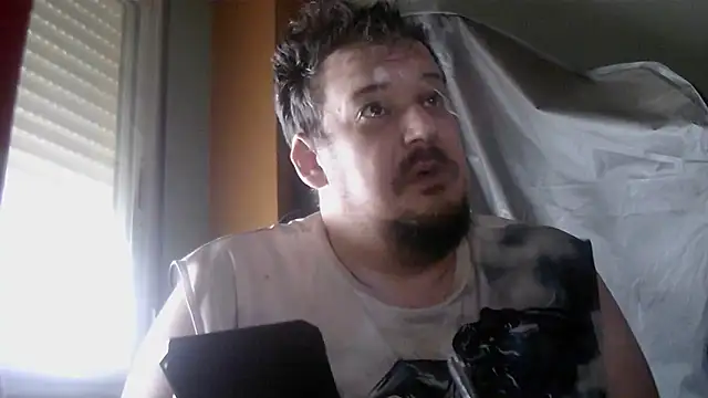 porkorossy online show from May 8, 2026, 7:34 am
