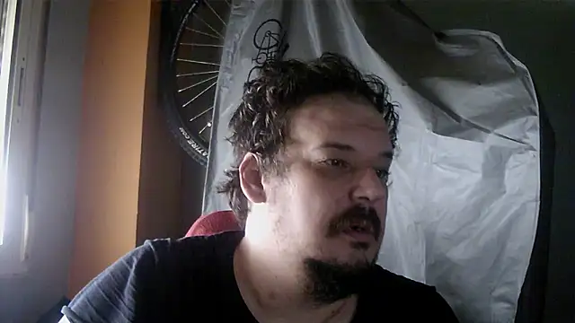 Snapshot of porkorossy chatting on October 19, 2025, 7:55 am porkorossy online show from October 19, 2025, 7:55 am